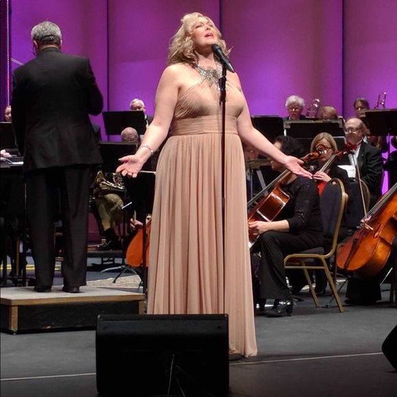 Meet your Posher, Tiffany - Picture 9 of 10